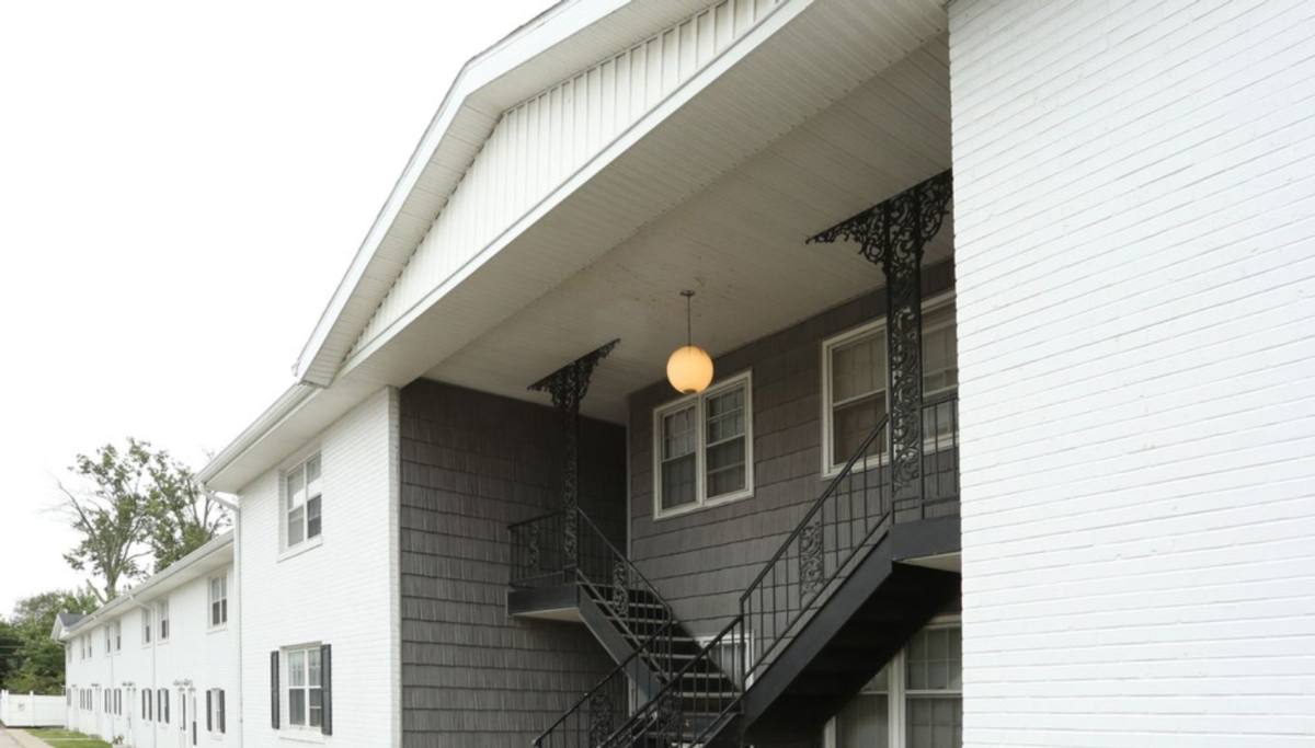 Apartment for rent at 1127 Lincoln Ave, Evansville, IN 47714
