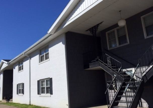 Apartment for rent at 1127 Lincoln Ave, Evansville, IN 47714