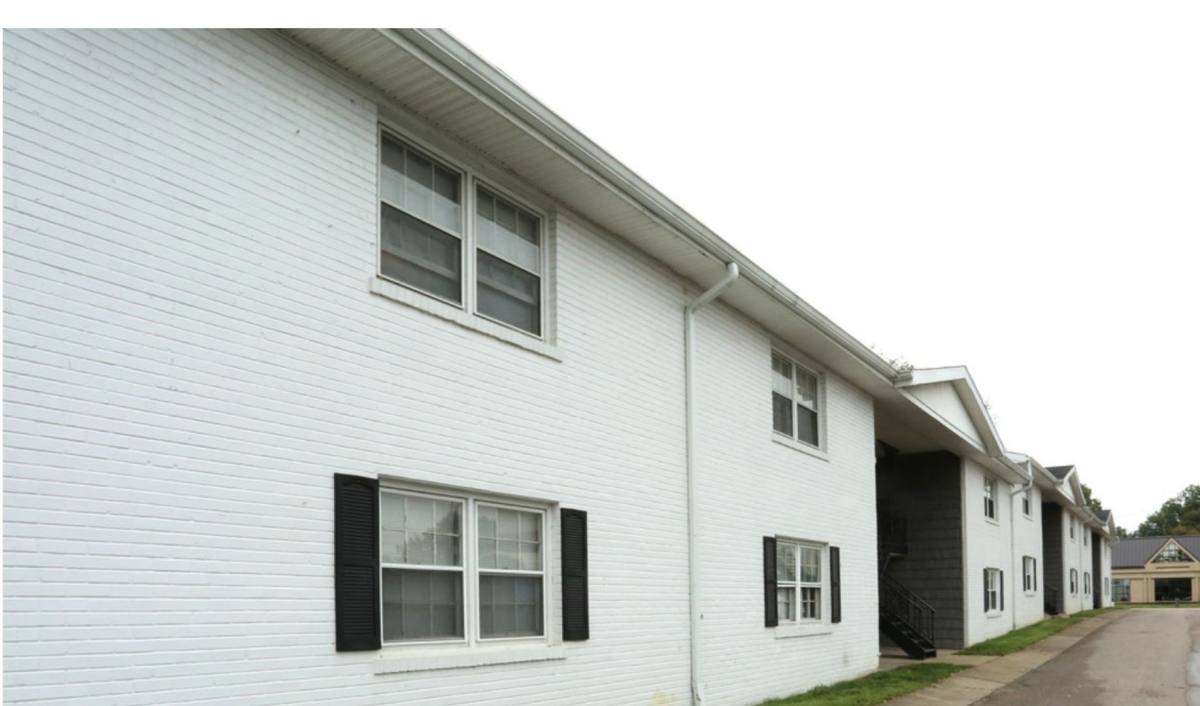 Apartment for rent at 1127 Lincoln Ave, Evansville, IN 47714