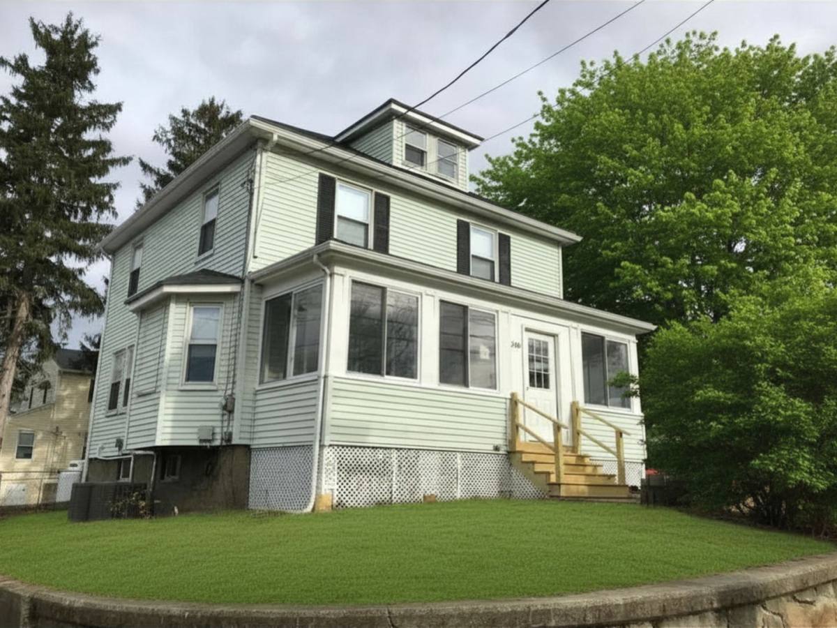 House for rent at 248 Pearl St, Braintree, MA 02184