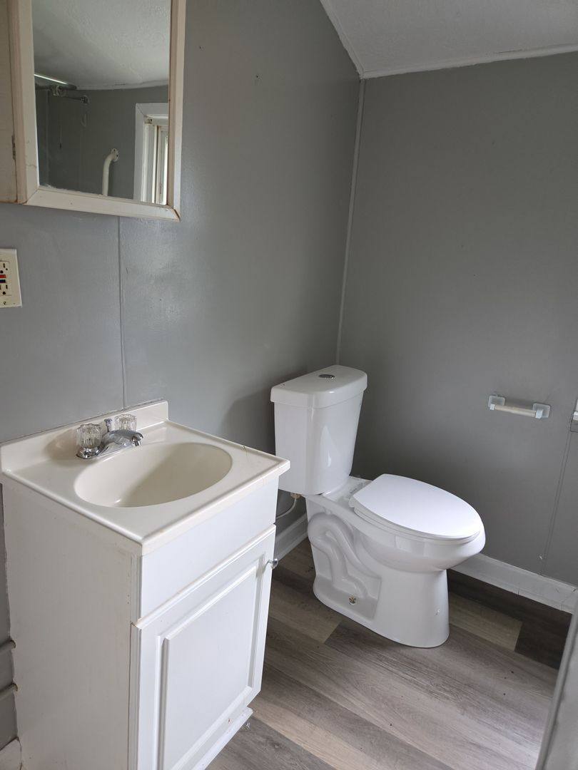 Apartment for rent at 224-226 S Irwin St, Dayton, OH 45403