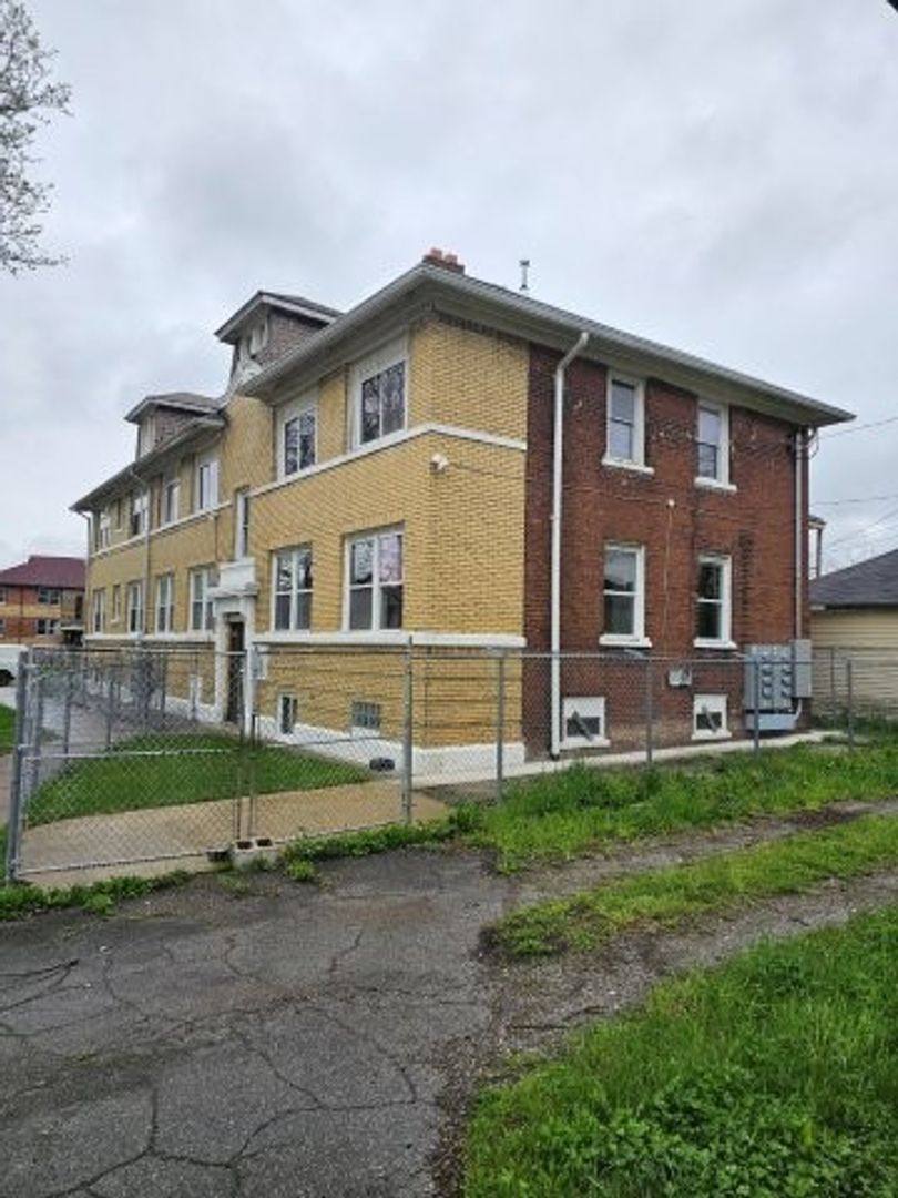 Apartment for rent at 13639 La Salle, Detroit, MI 48238