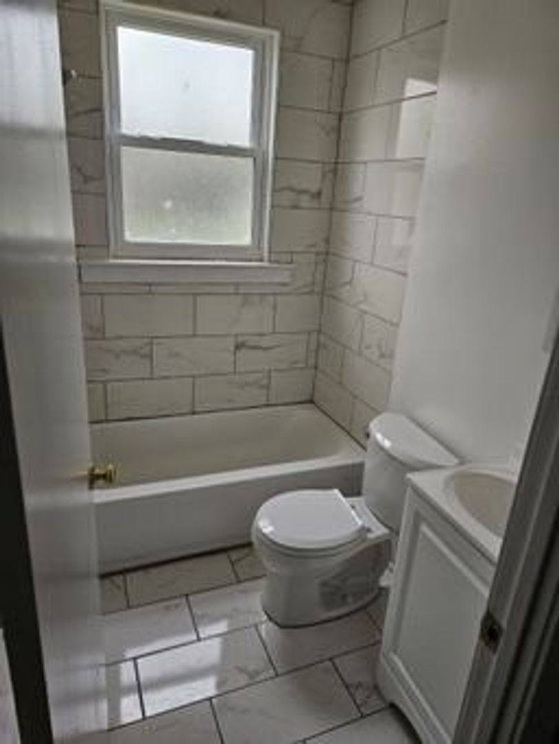 Apartment for rent at 13639 La Salle, Detroit, MI 48238
