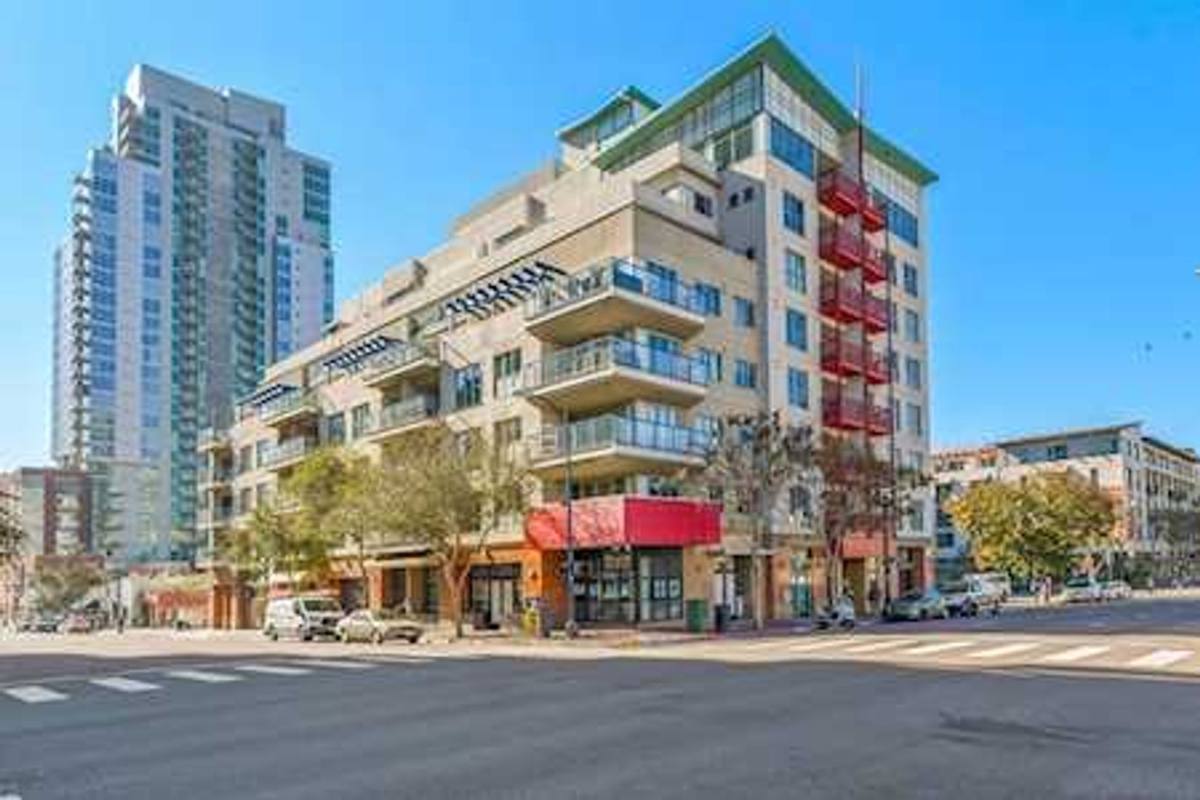 Apartment for rent at 875 G St, San Diego, CA 92101