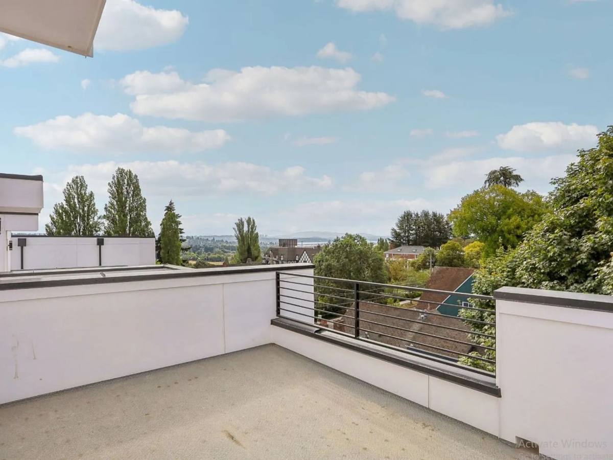 Townhouse for rent at 4729 21st Ave NE, Seattle, WA 98105