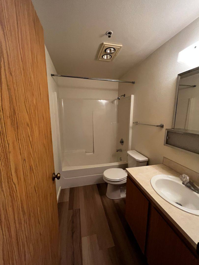 Apartment for rent at 726 E Whidbey Ave, Oak Harbor, WA 98277