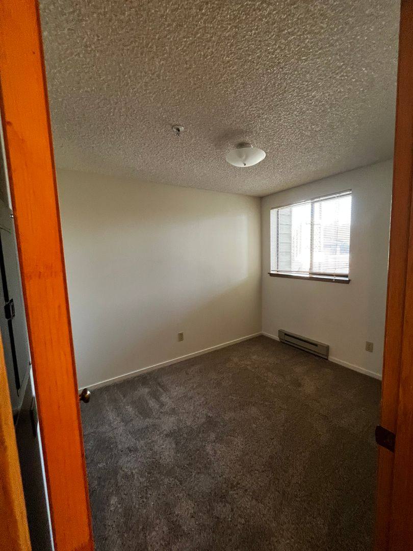 Apartment for rent at 726 E Whidbey Ave, Oak Harbor, WA 98277