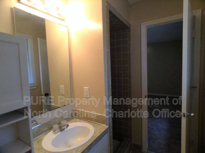 House for rent at 5221 Delivau Dr, Charlotte, NC 28215
