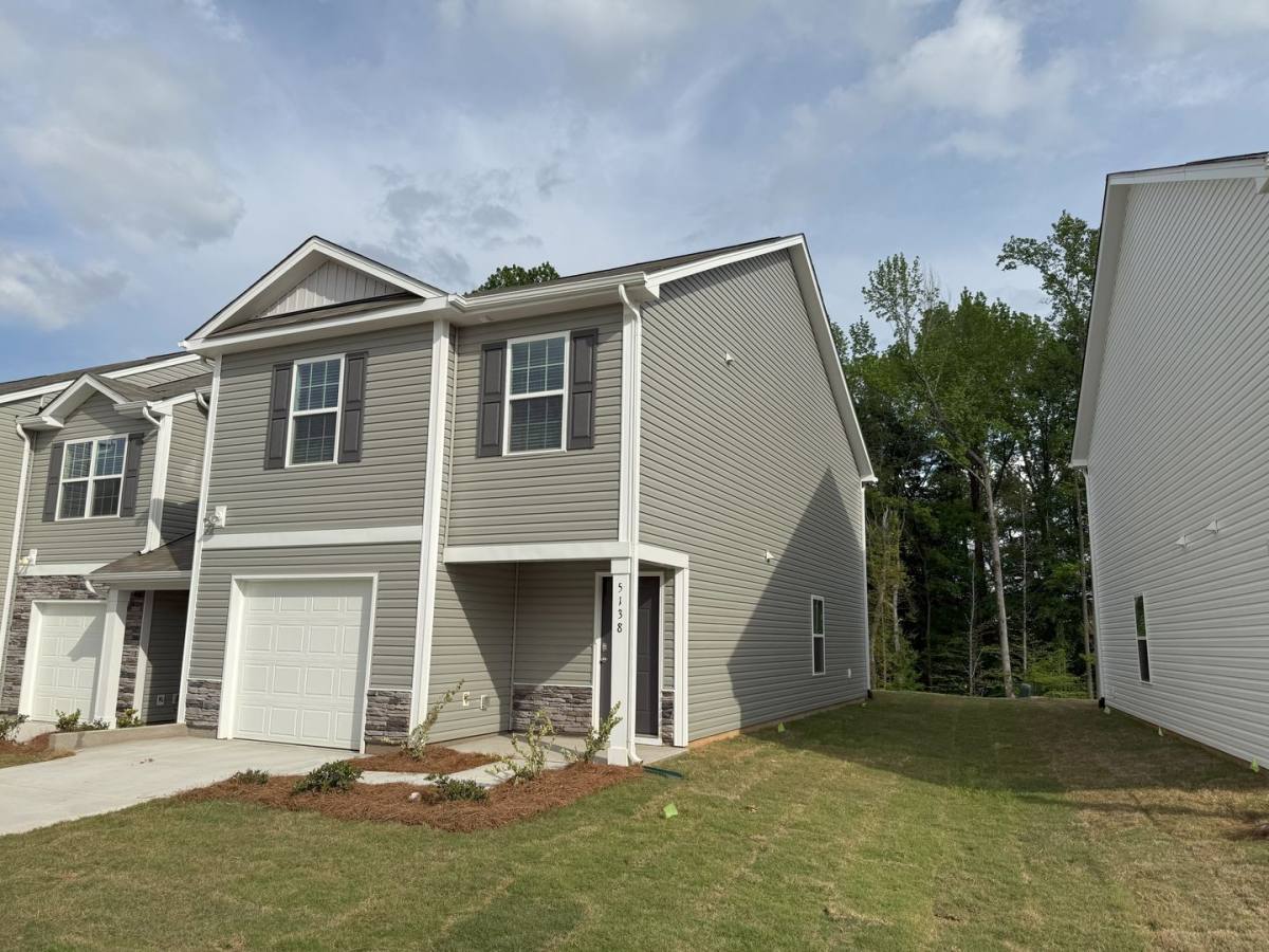 Townhouse for rent at 5138 Hyrule Dr, Charlotte, NC 28262