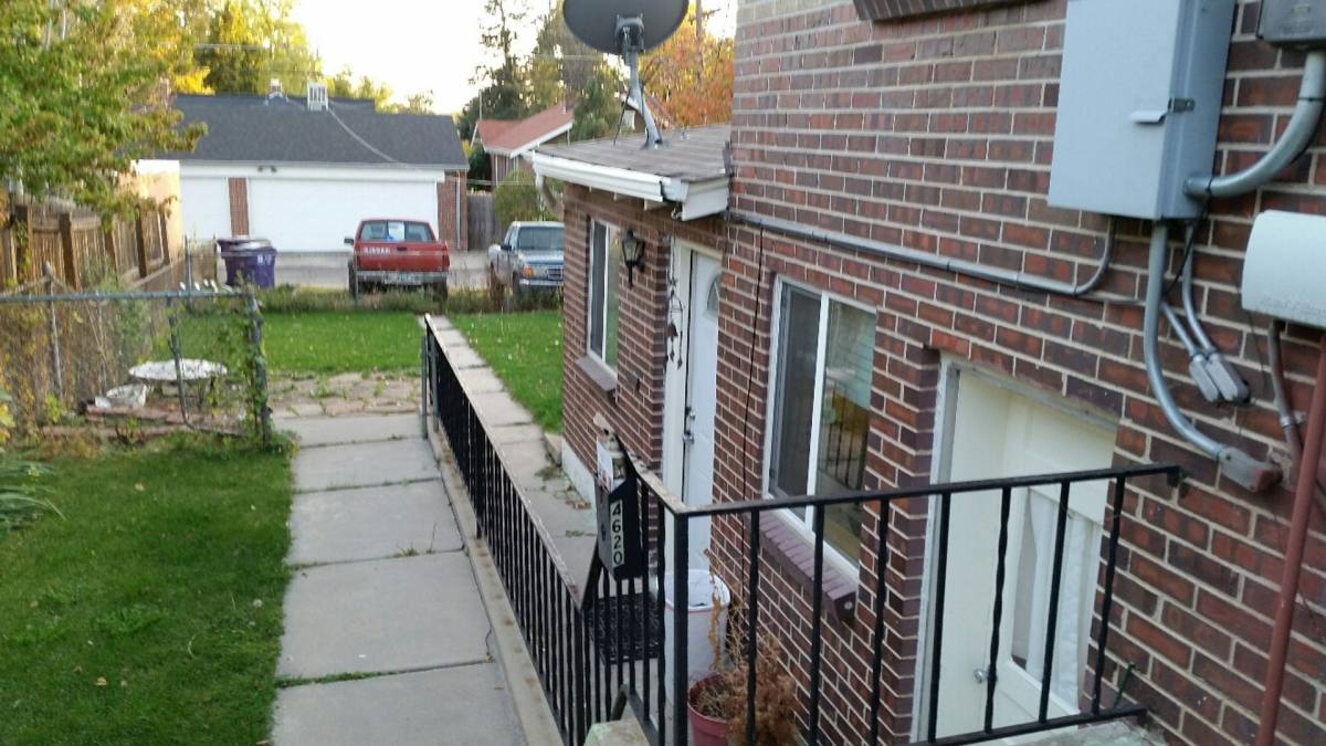 Apartment for rent at 4620 W Hayward Place, Denver, CO 80212
