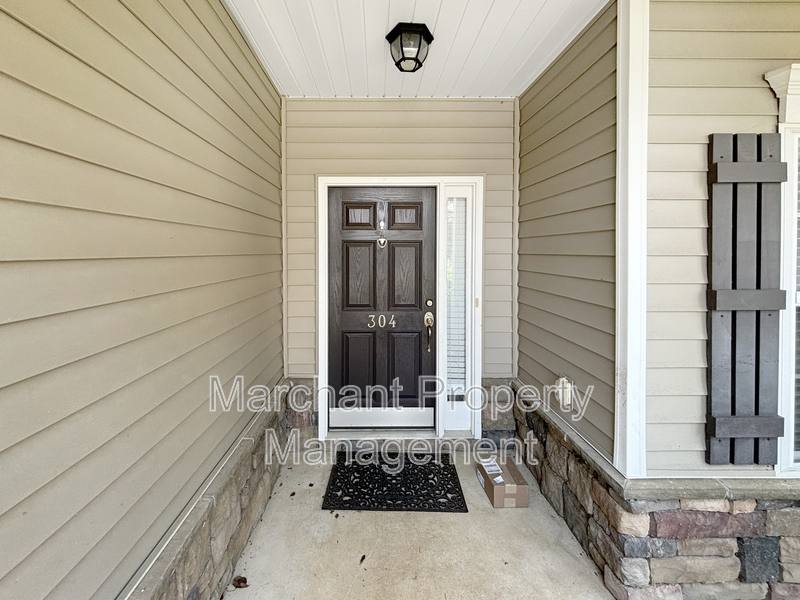 House for rent at 304 Horsepen Way, Simpsonville, SC 29681