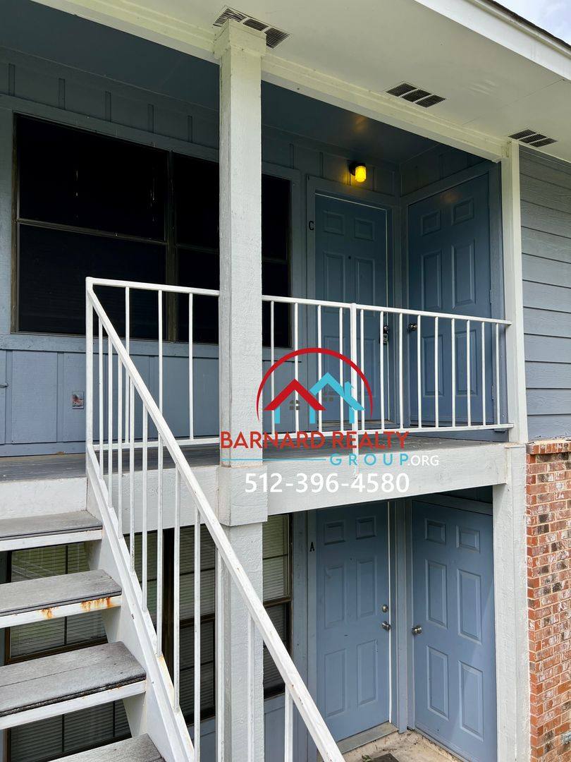 Apartment for rent at 108 Lady Bird Lane, San Marcos, TX 78666