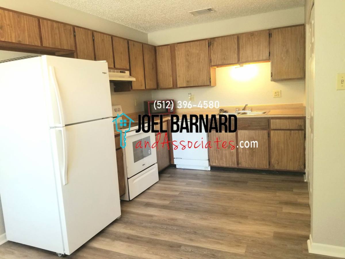 Apartment for rent at 110 Lady Bird Lane, San Marcos, TX 78666
