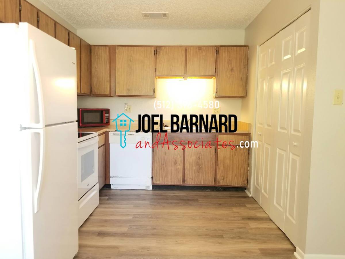 Apartment for rent at 110 Lady Bird Lane, San Marcos, TX 78666