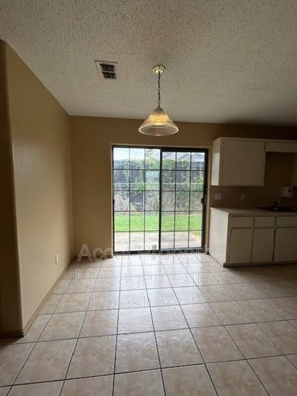 Apartment for rent at 1201 W Carmen #2, Edinburg, TX 78541