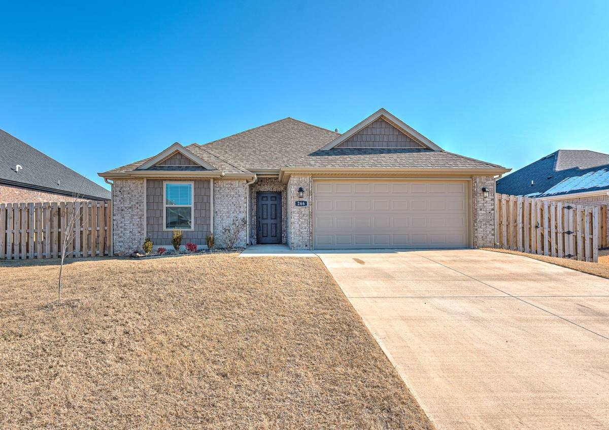 House for rent at 266 S Coventry Ave, Farmington, AR 72730
