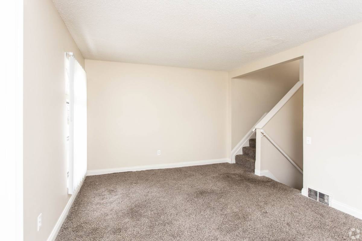 Apartment for rent at 4334 Appian Way W, Columbus, OH 43230