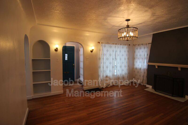 House for rent at 164 E 13th St, Idaho Falls, ID 83404