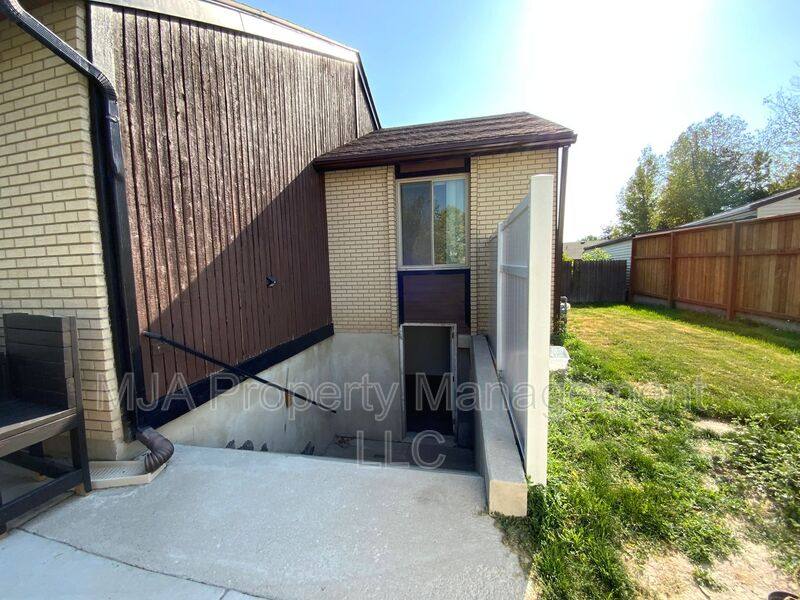 Apartment for rent at 7325 S Woodgreen Rd #DUPLEX, West Jordan, UT 84084