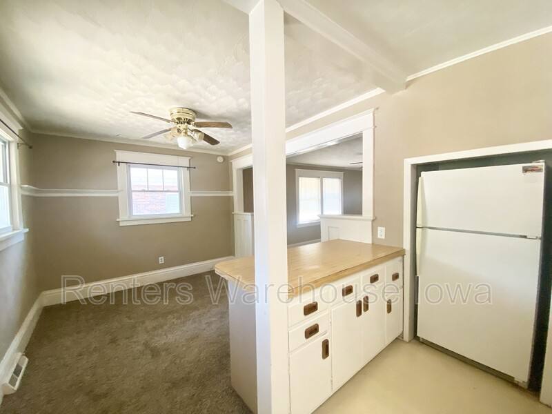 House for rent at 1829 48th St, Des Moines, IA 50310