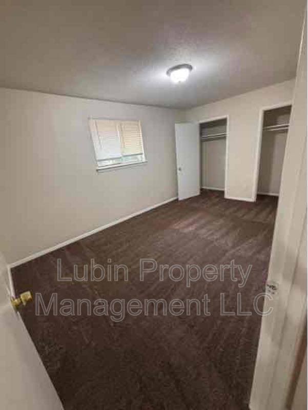 Apartment for rent at 3579 Fox Meadows Rd, Memphis, TN 38115
