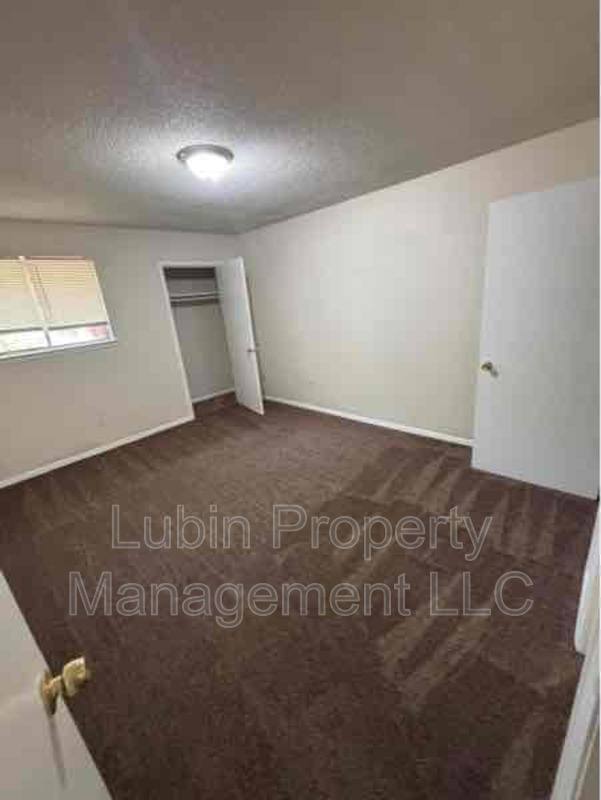 Apartment for rent at 3579 Fox Meadows Rd, Memphis, TN 38115