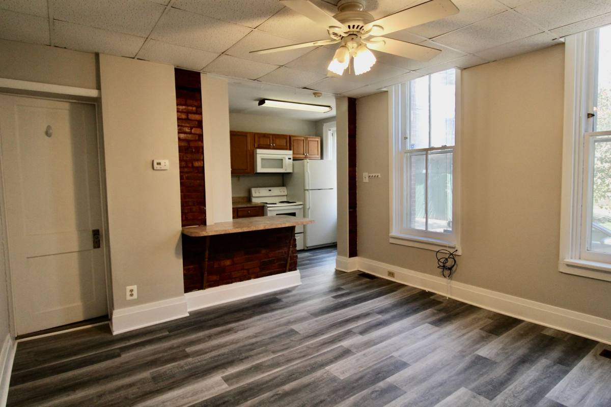 Apartment for rent at 206 Hamilton St, Harrisburg, PA 17102