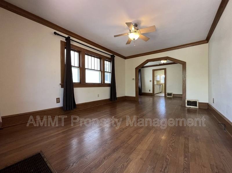 House for rent at 421 19th St NE, Cedar Rapids, IA 52402