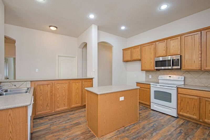 House for rent at 2849 Evening Mist Dr, Little Elm, TX 75068