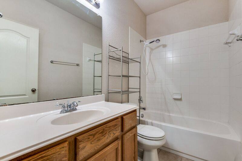 House for rent at 2849 Evening Mist Dr, Little Elm, TX 75068