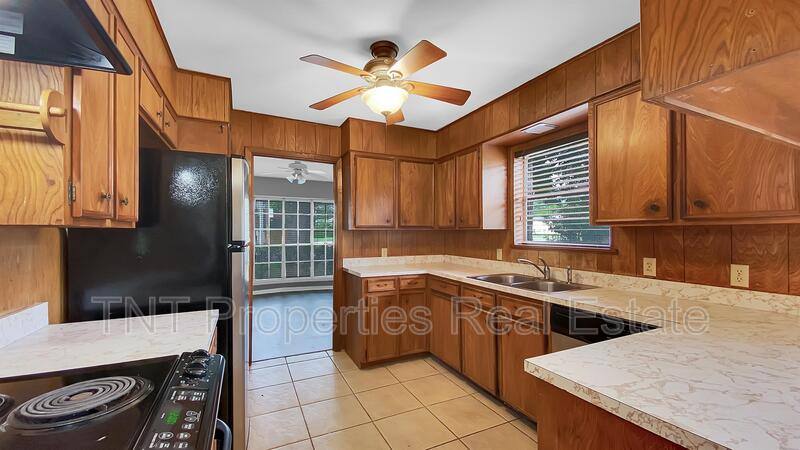 House for rent at 1103 Glade St, College Station, TX 77840