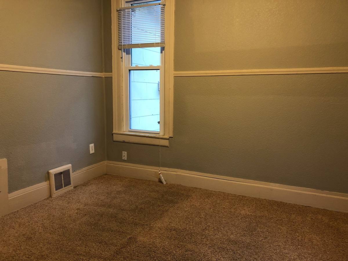 House for rent at 230 Polk St, Waterloo, IA 50703