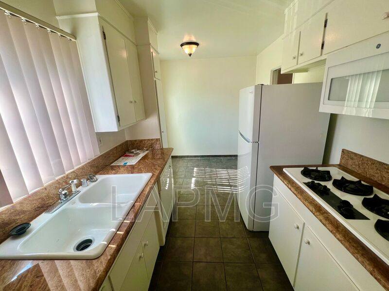 Apartment for rent at 8130 Norton Ave #6, Los Angeles, CA 90046