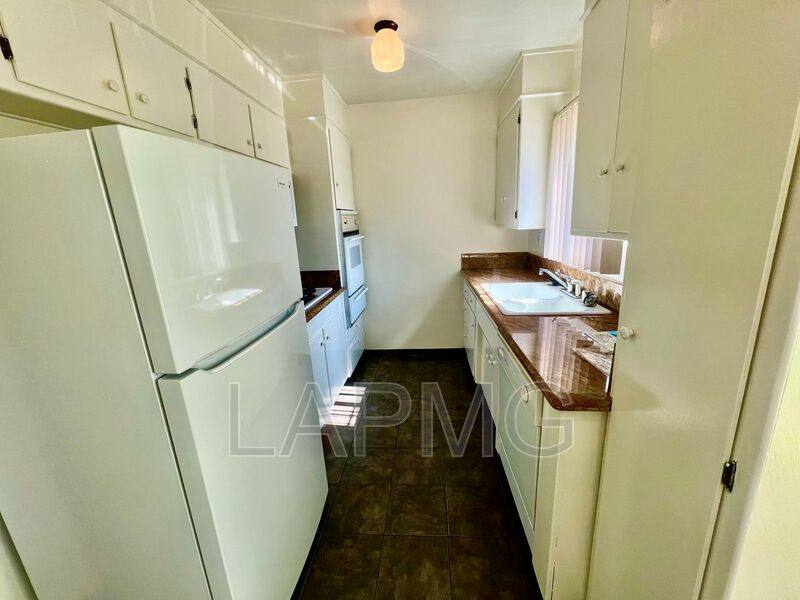 Apartment for rent at 8130 Norton Ave #6, Los Angeles, CA 90046