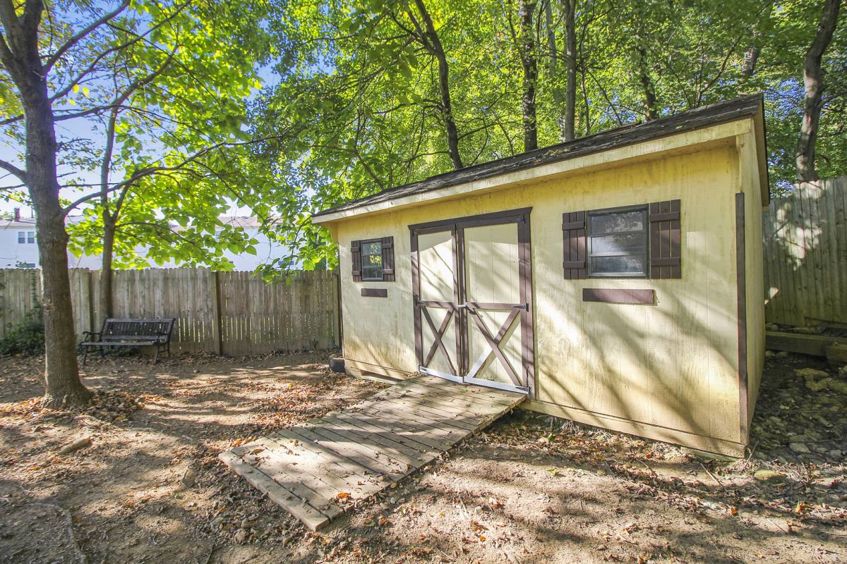 House for rent at 102 W Deer Park Rd, Gaithersburg, MD 20877