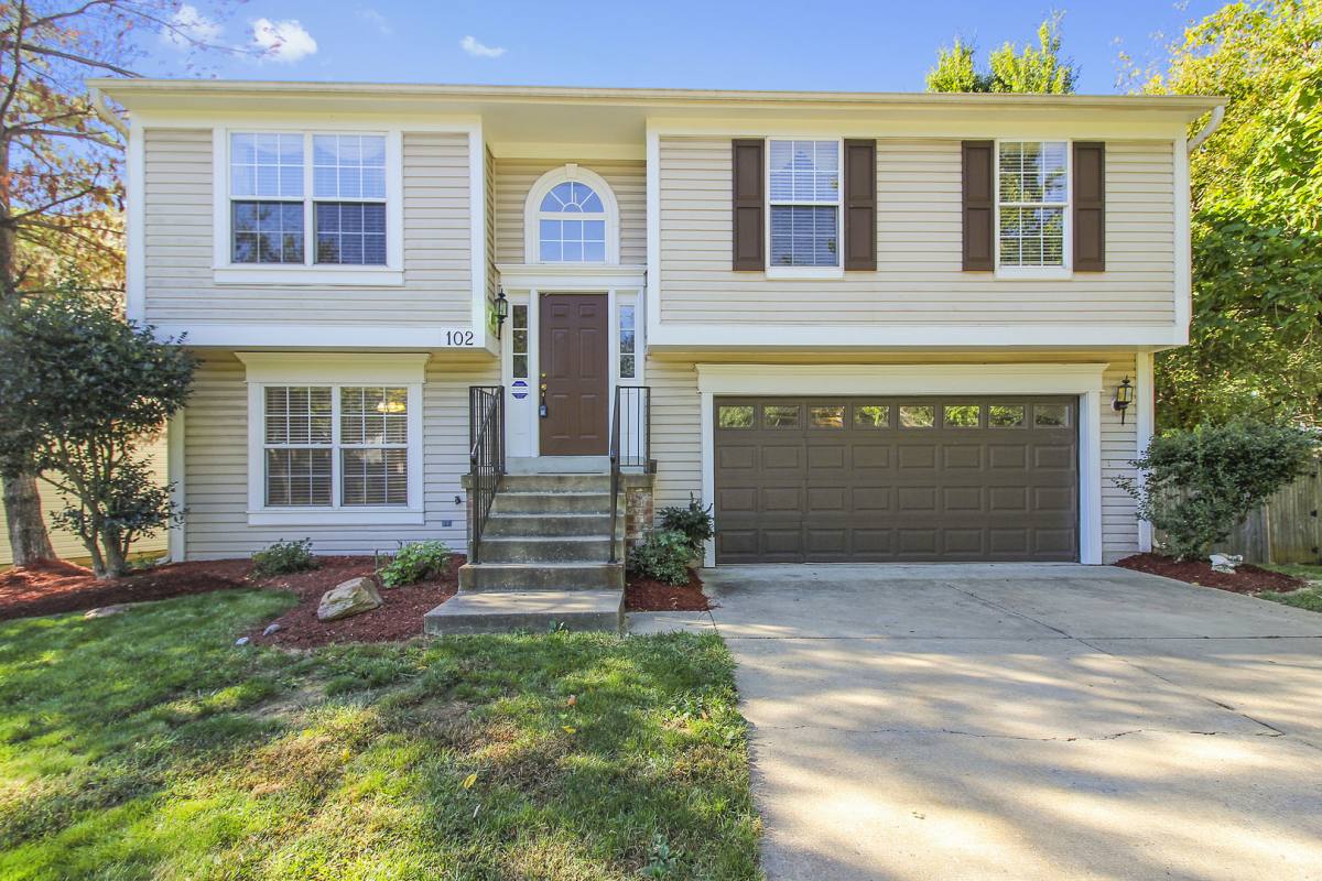 House for rent at 102 W Deer Park Rd, Gaithersburg, MD 20877