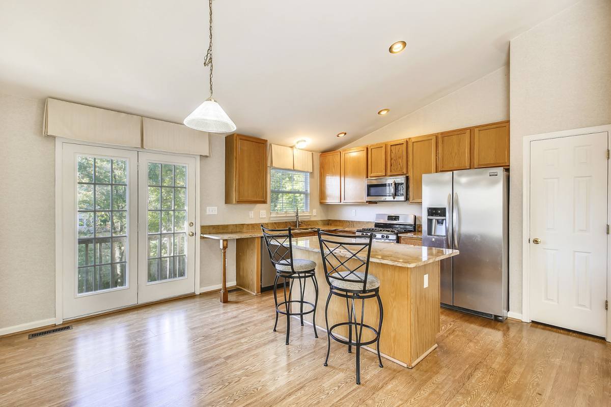 House for rent at 102 W Deer Park Rd, Gaithersburg, MD 20877