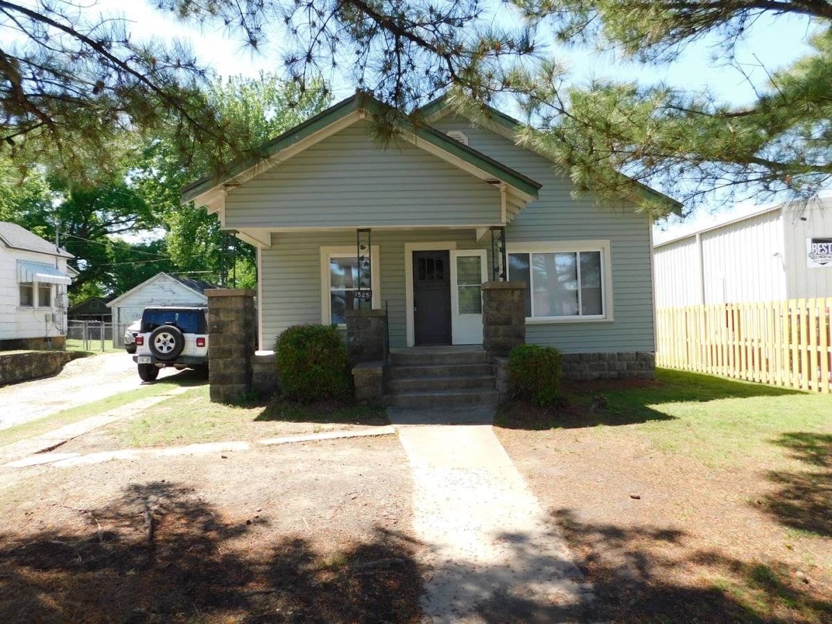House for rent at 1525 N Greenwood, Fort Smith, AR 72901