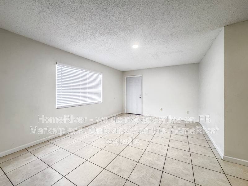 Condo for rent at 9101 W Hillsborough Ave #I-110, Tampa, FL 33615