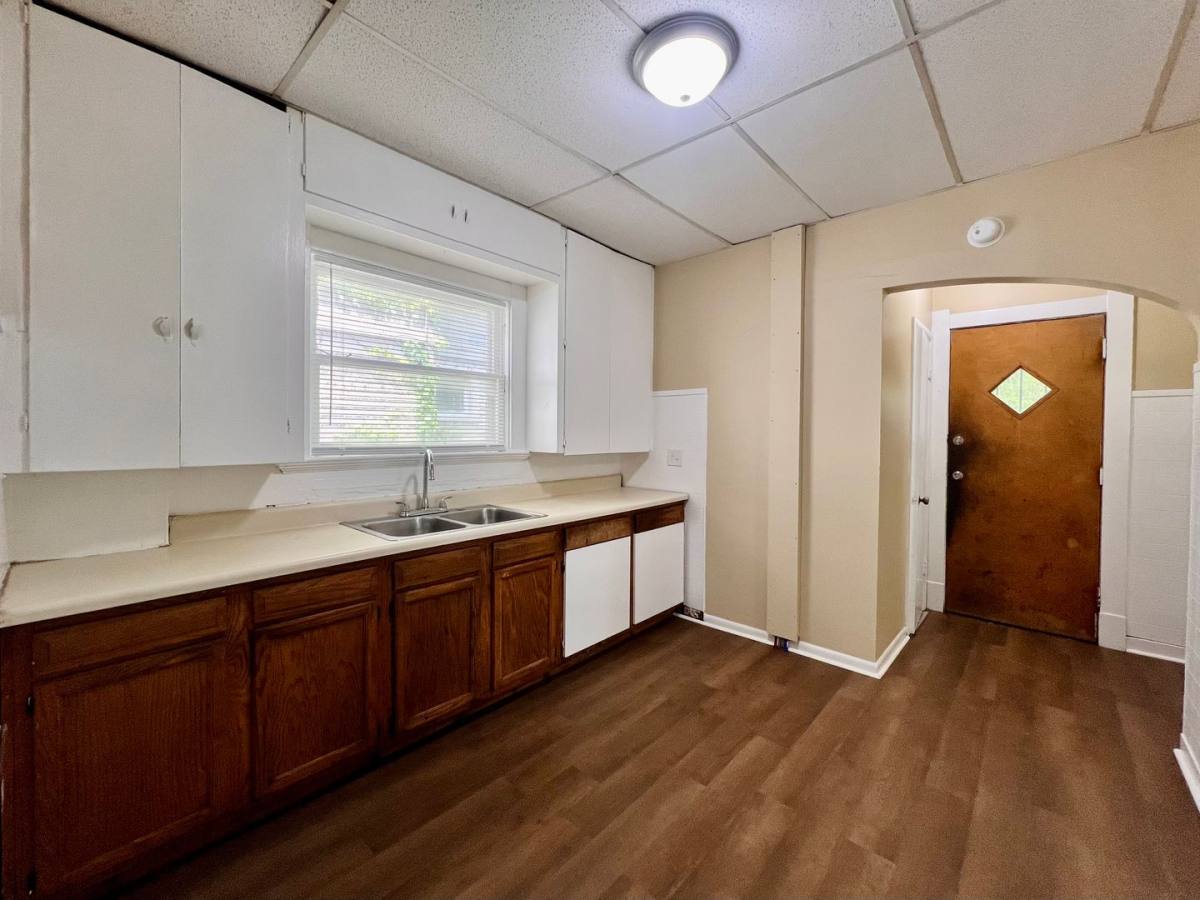 House for rent at 610 Cadillac St, Toledo, OH 43610