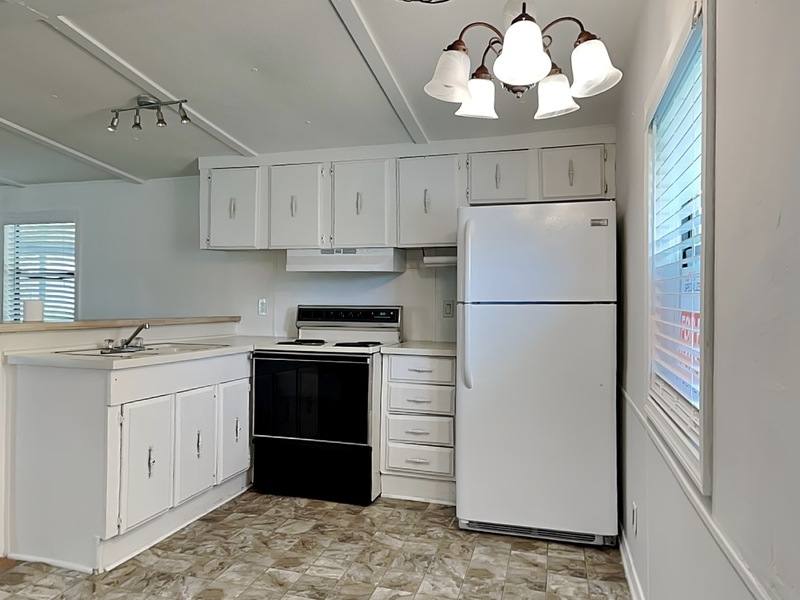 House for rent at 804 Weeping Willow Ave, Lady Lake, FL 32159