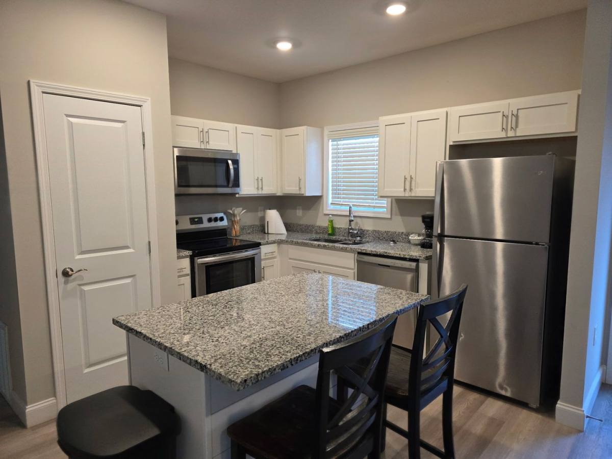 Apartment for rent at 2212 Hickory St, Bowling Green, KY 42101