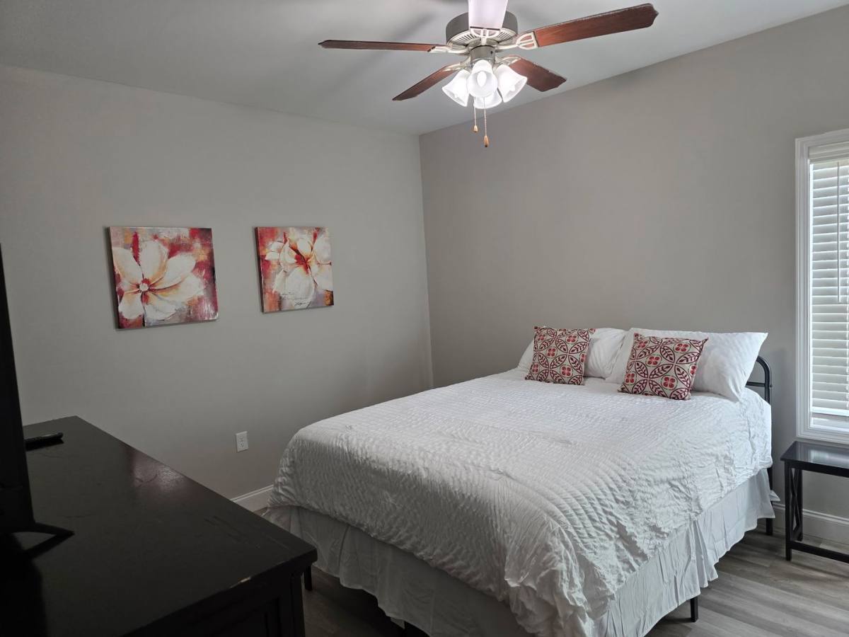 Apartment for rent at 2212 Hickory St, Bowling Green, KY 42101