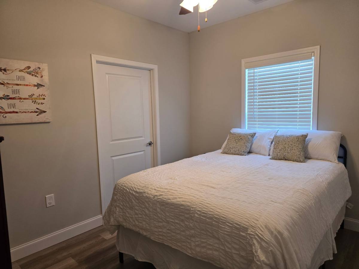 Apartment for rent at 2212 Hickory St, Bowling Green, KY 42101