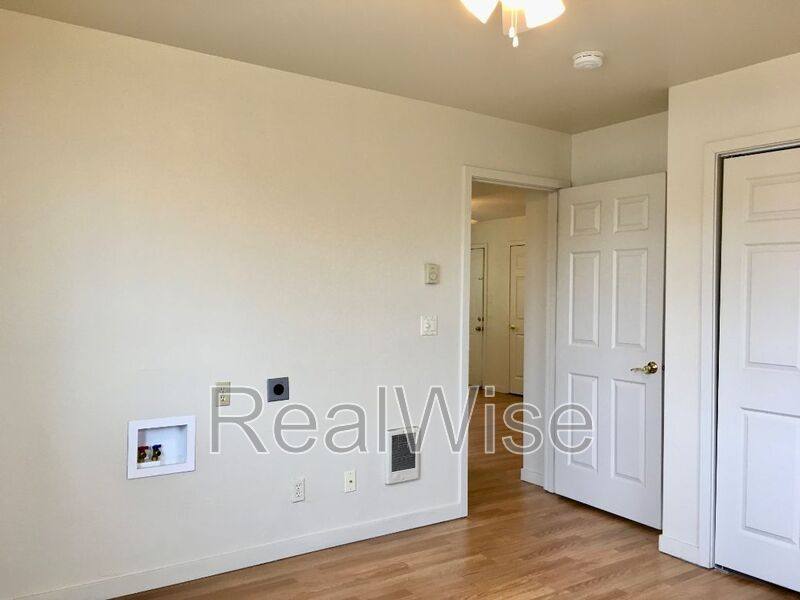 Apartment for rent at 219 NW 6th St #3, Redmond, OR 97756