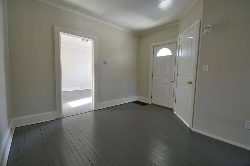 Apartment for rent at 127 B Woodlawn Ave, Green Bay, WI 54303