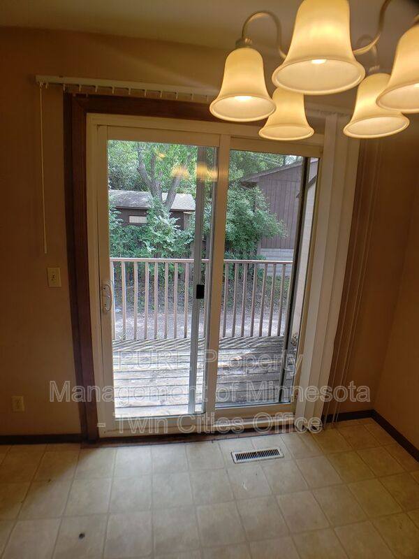 Apartment for rent at 1628 Cumberland St #4, Saint Paul, MN 55117