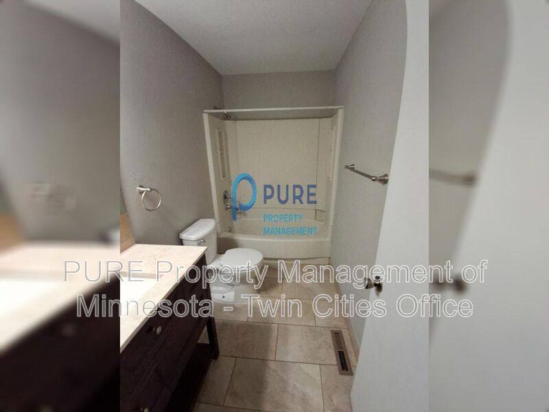 Apartment for rent at 1628 Cumberland St #4, Saint Paul, MN 55117