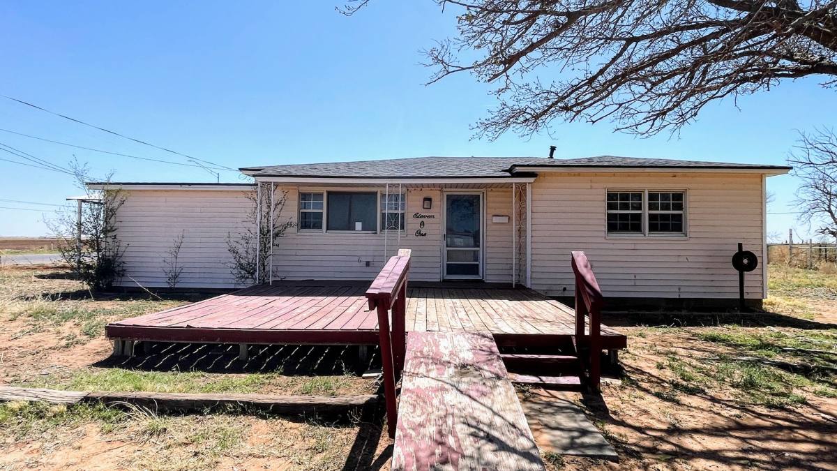 House for rent at 1101 S 15th, Lamesa, TX 79331