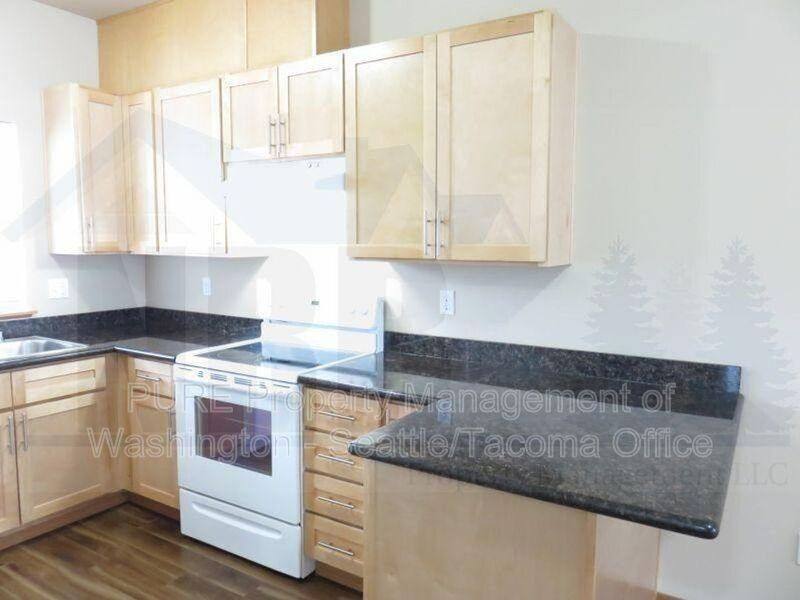 Townhouse for rent at 8015 Pacific Ave #20, Tacoma, WA 98408